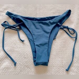 Lascana Sexy High-cut Bikini Bottoms with side-ties. Size Medium.